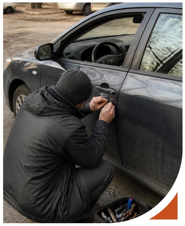 Профессиональное вскрытие автомобиля Тойота без повреждений в Кандалакше